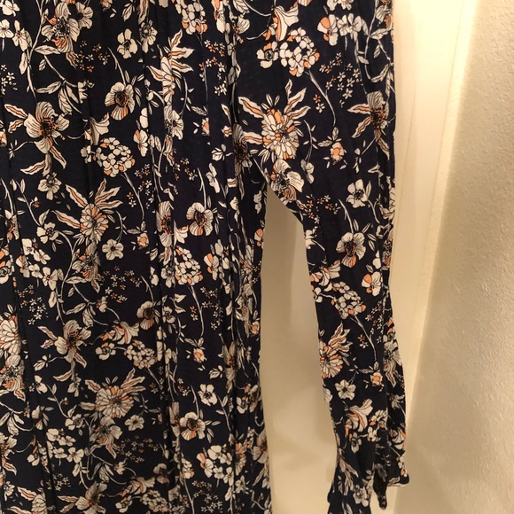 Floral print shoulder cut out long sleeve dress - Picture 3 of 3